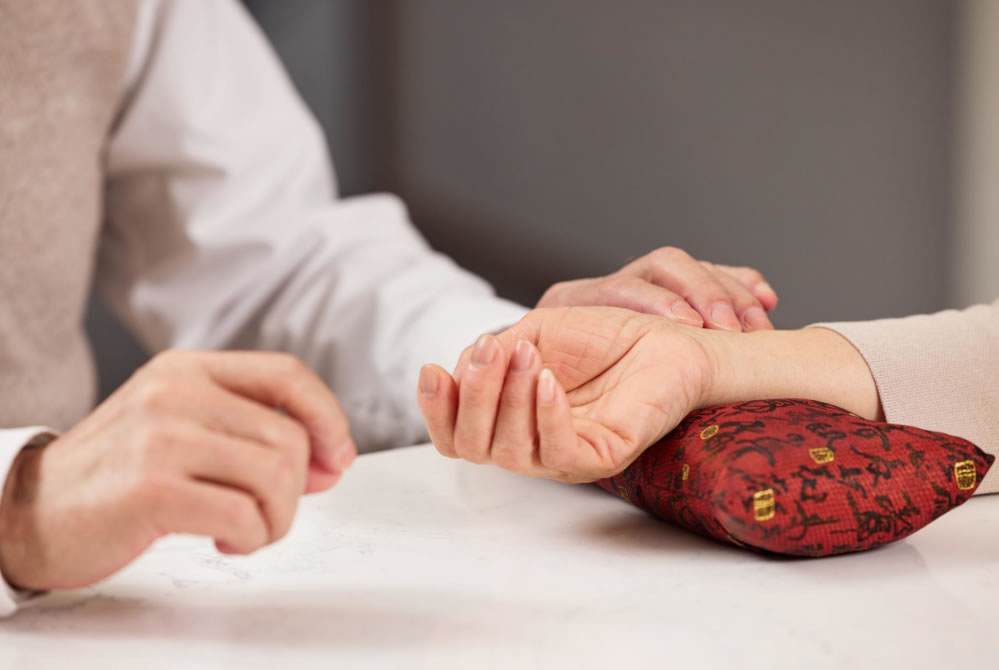 What Happens During a TCM Consultation? A Step-by-Step Guide
